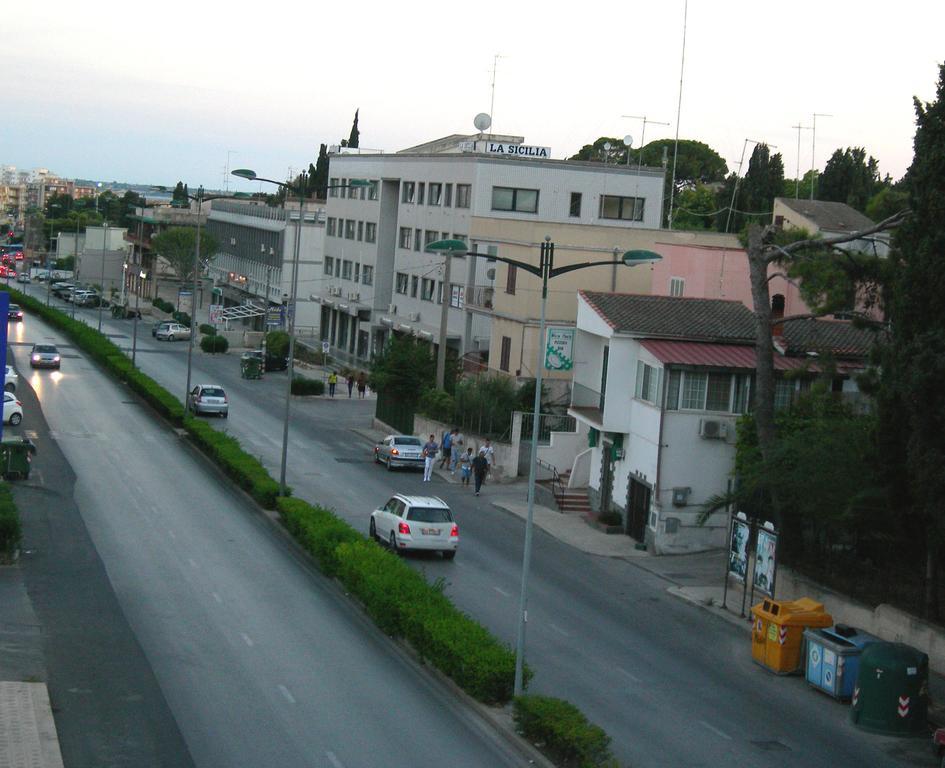 דירות סירקוזה La Casa Sul Viale חדר תמונה