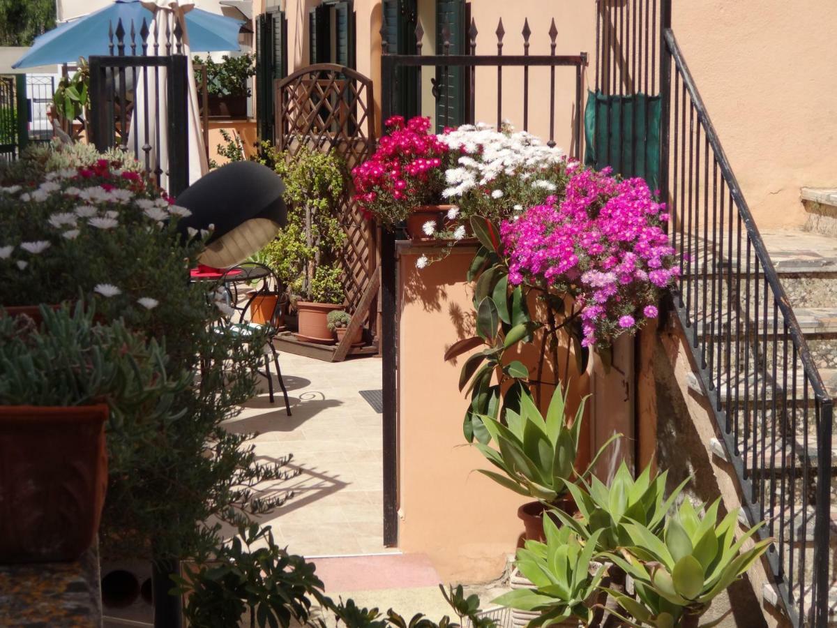 דירות סירקוזה La Casa Sul Viale מראה חיצוני תמונה